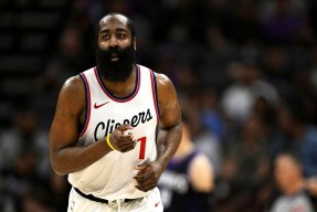 AYX-关于哈登连续十五场比赛得分超过突破纪录，利物浦挑战极限！的信息